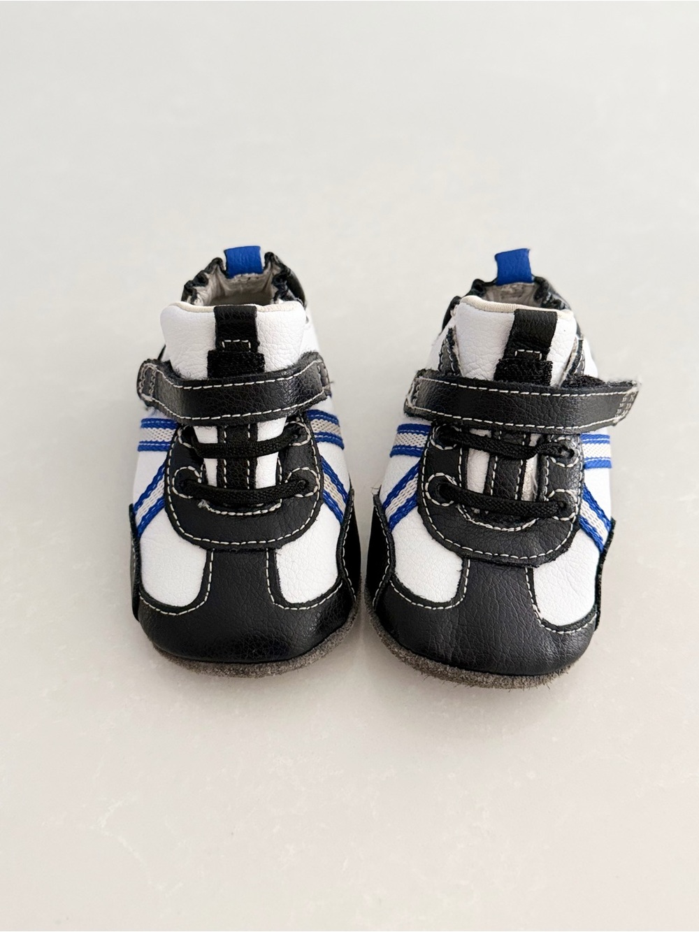Robeez Leather Baby Running Shoes • Size US 4 (9-12M)